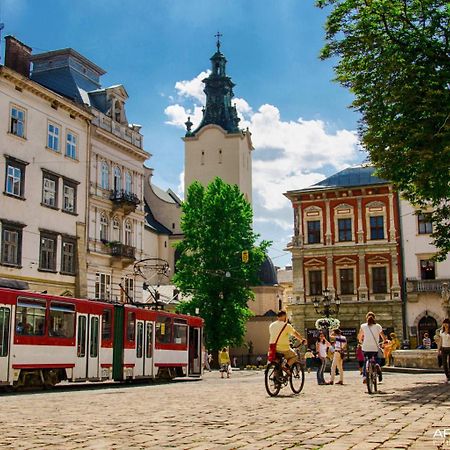 Люкс Апартаменти На Площі Ринок Lviv Bagian luar foto